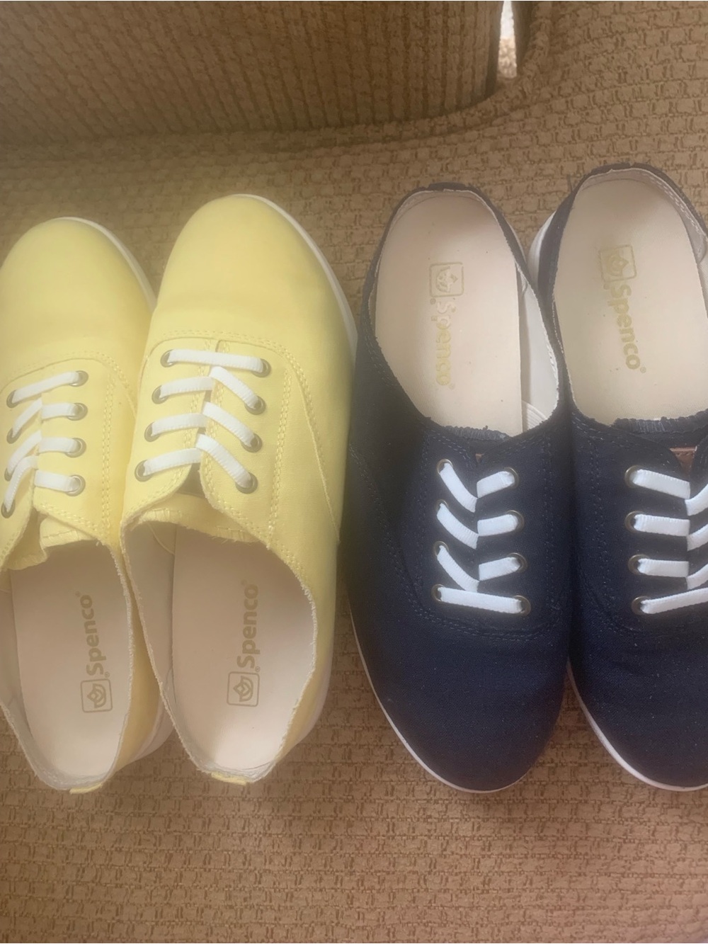Spenco Canvas Lace-Up Sneakers in Yellow and Black Size 8W